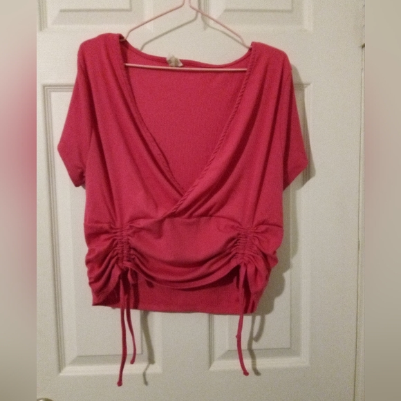 One Step Ahead Tops - One step up hot pink 🩷 crop top